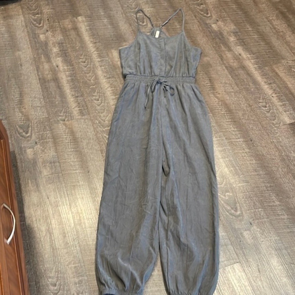 BOUTIQUE HOPE HORIZON OPEN BACK JUMPSUIT GRAY